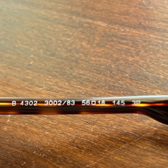 Burberry Designer Women’s Sunglasses - Picture 7 of 8